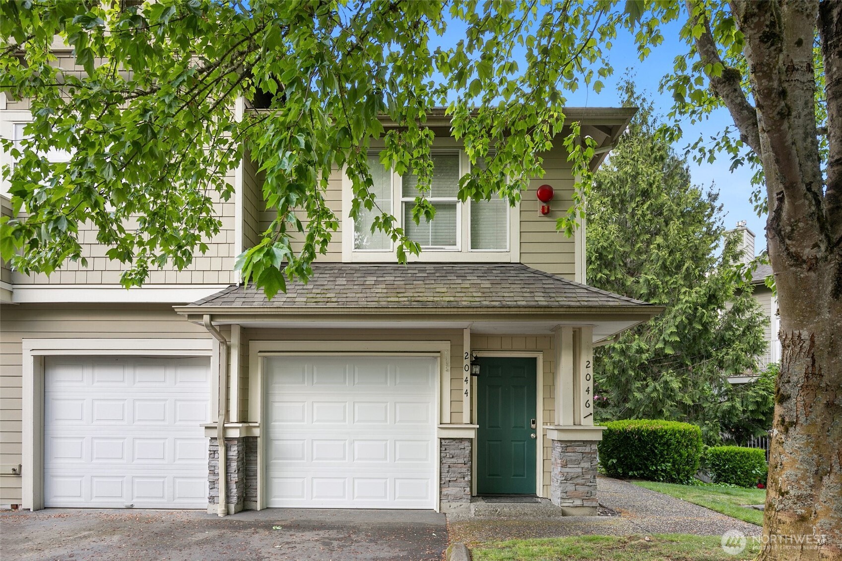 2044 Newport Way NW Issaquah WA 98027