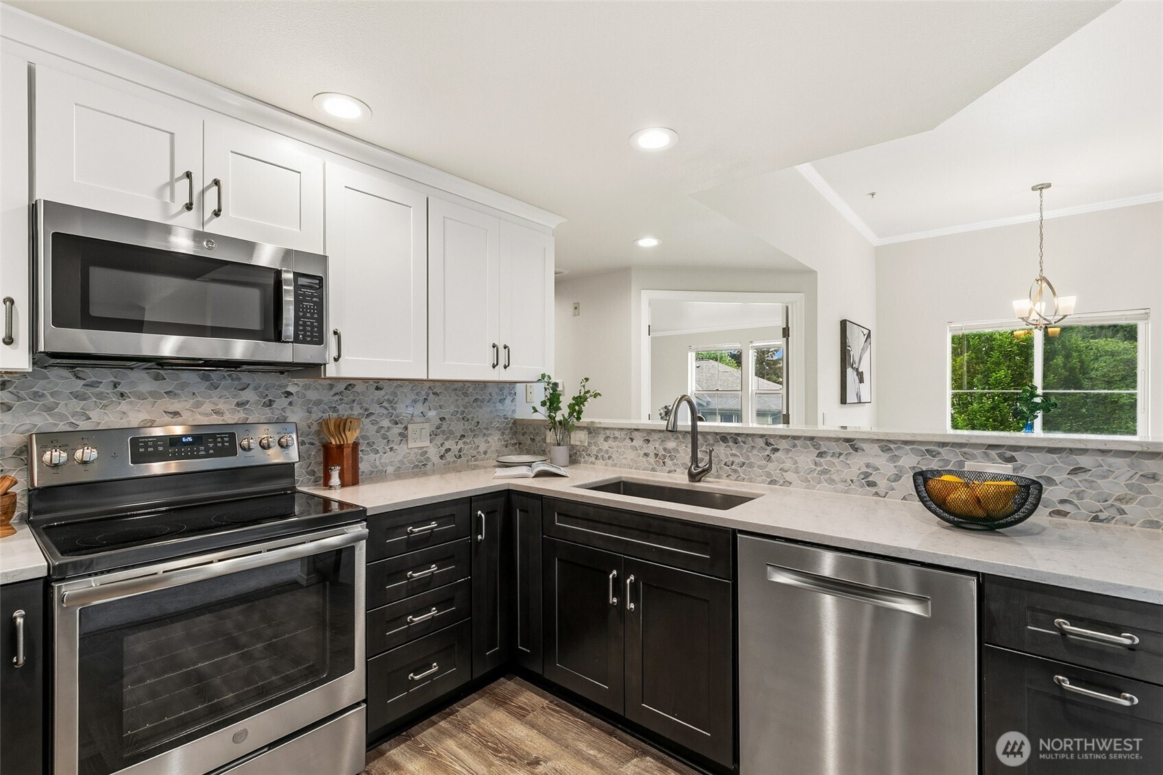 2044 Newport Way NW Issaquah WA 98027