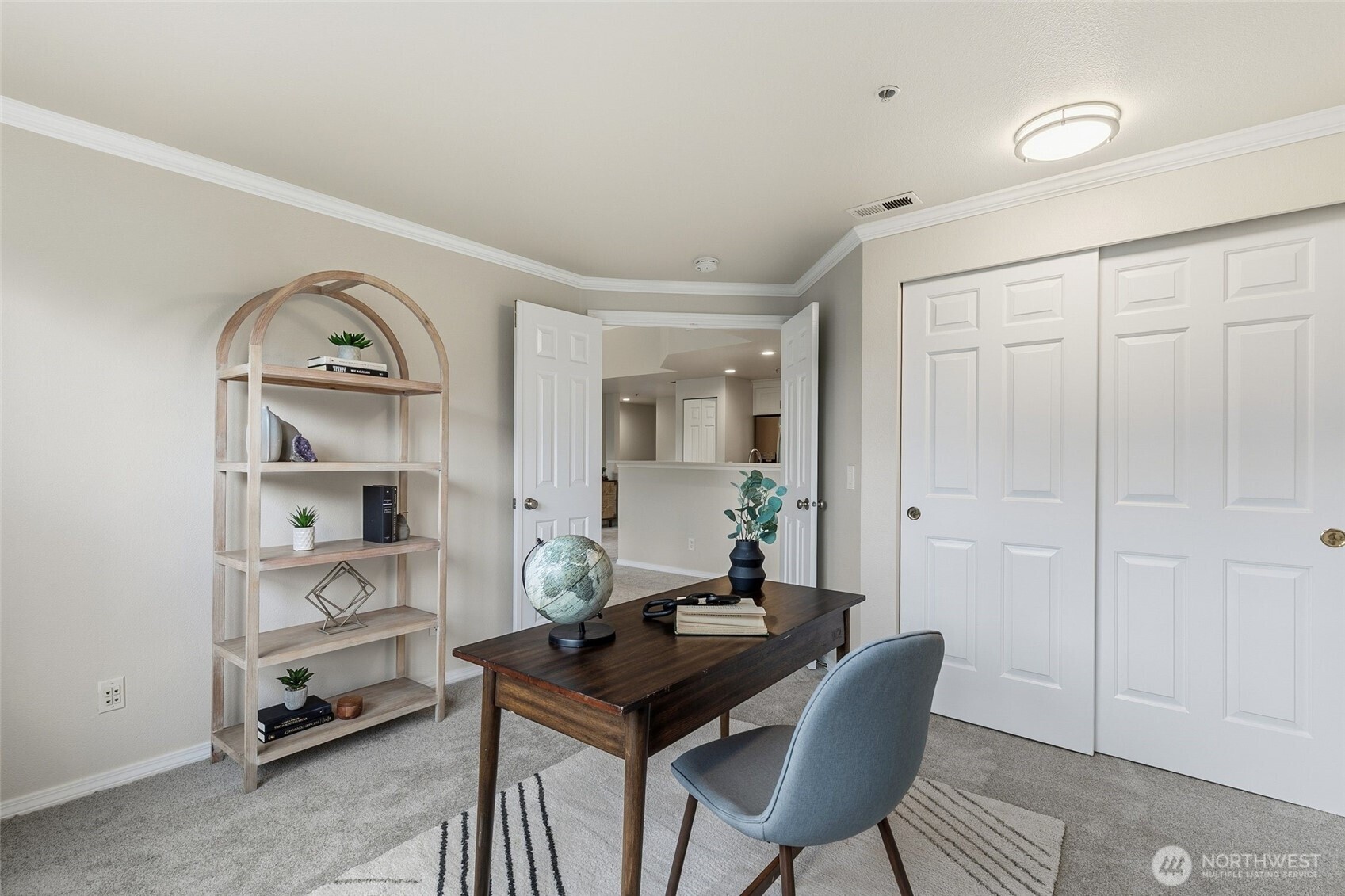 2044 Newport Way NW Issaquah WA 98027
