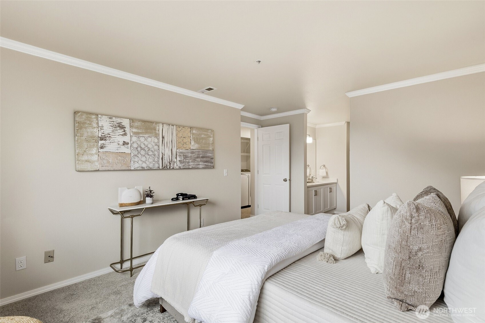 2044 Newport Way NW Issaquah WA 98027