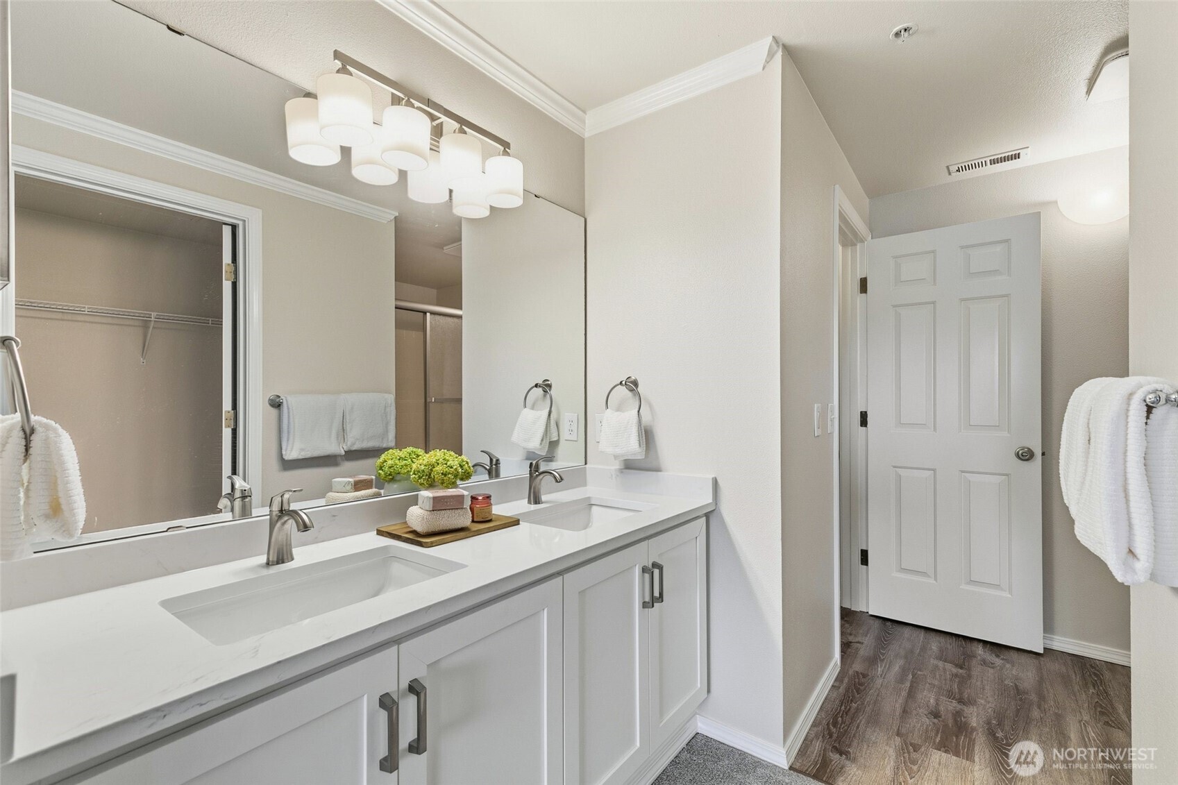 2044 Newport Way NW Issaquah WA 98027