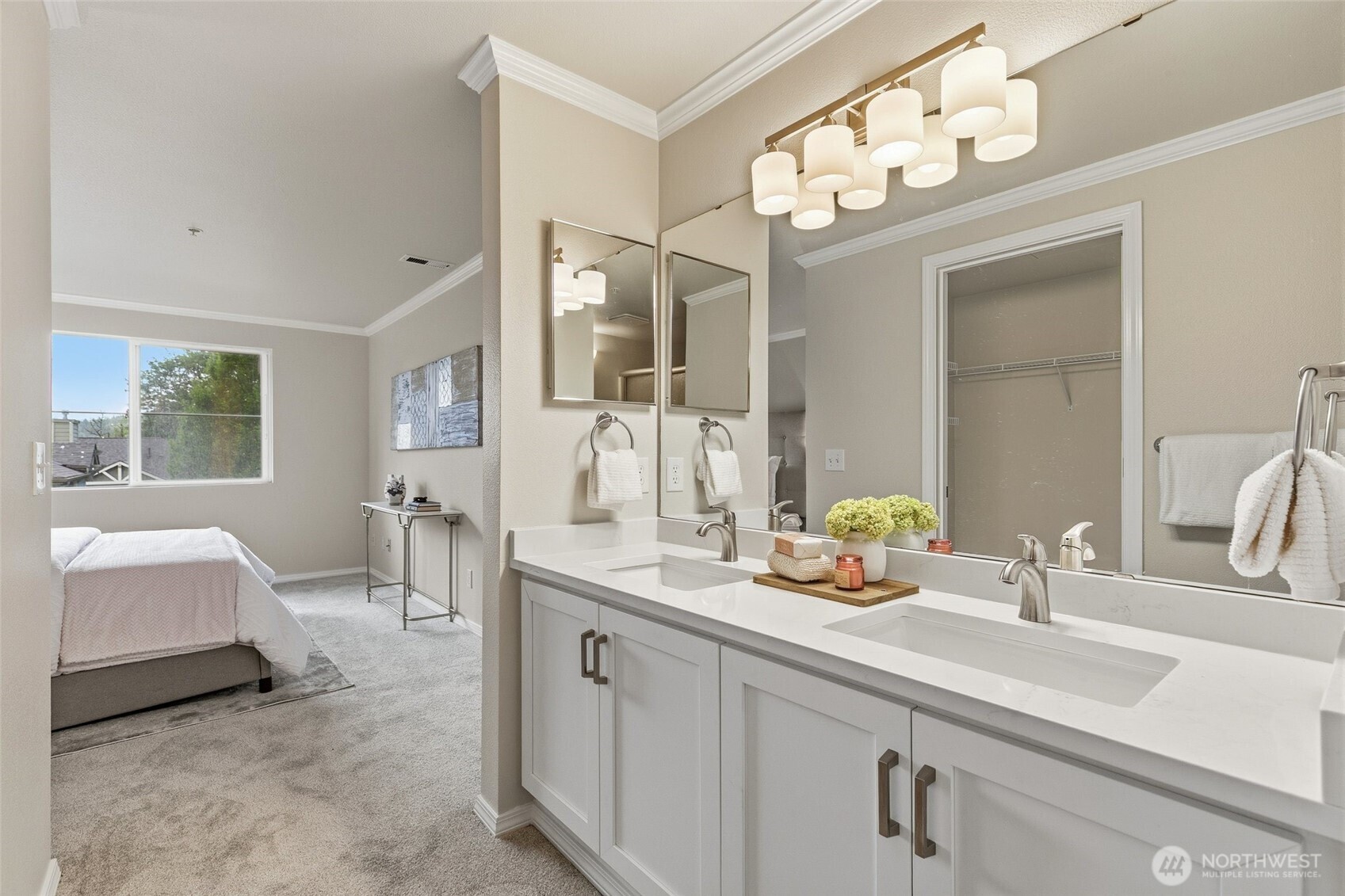 2044 Newport Way NW Issaquah WA 98027