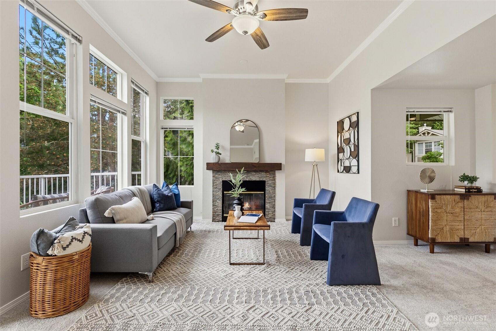 2044 Newport Way NW Issaquah WA 98027