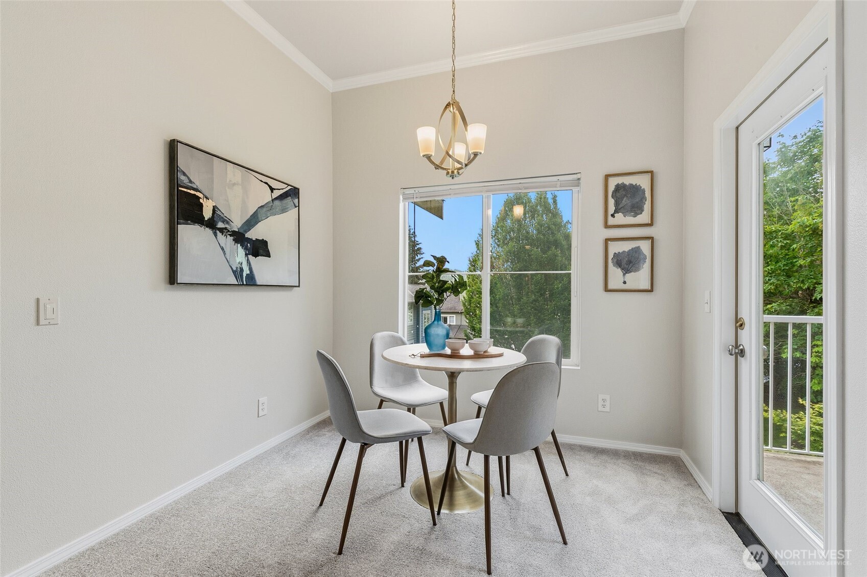 2044 Newport Way NW Issaquah WA 98027