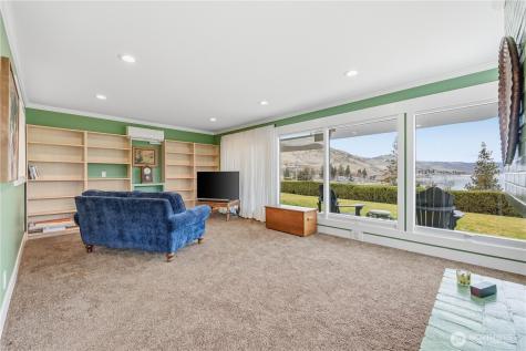 301 S 3rd Street Chelan WA 98816