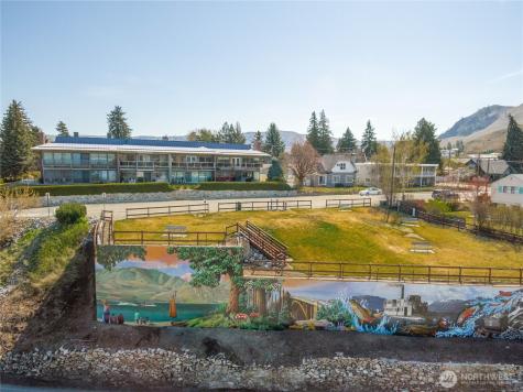 301 S 3rd Street Chelan WA 98816