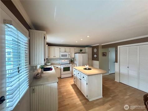303 S 325th Lane Federal Way WA 98003