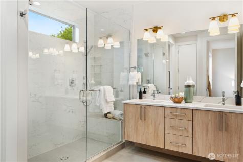 8707 126th Avenue NE Kirkland WA 98033