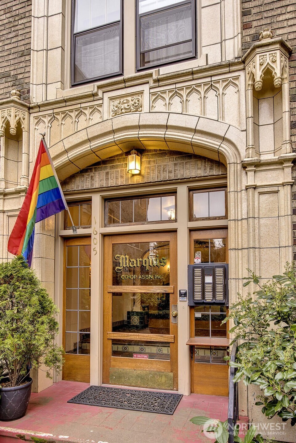 1605 E Olive Street Seattle WA 98122