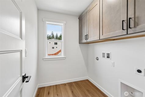 24319 13th Avenue SE Bothell WA 98021