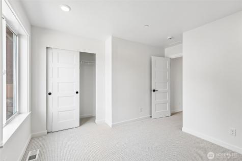 24319 13th Avenue SE Bothell WA 98021