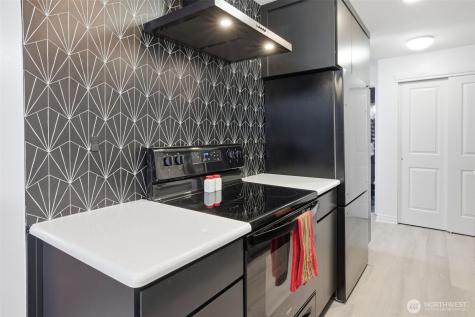 4525 S Henderson Street Seattle WA 98118
