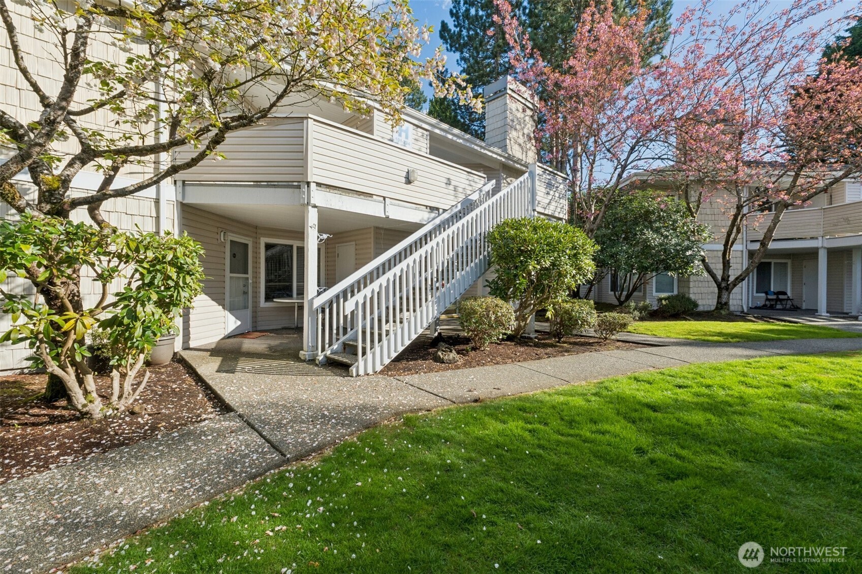 9210 Market Place Lake Stevens WA 98258