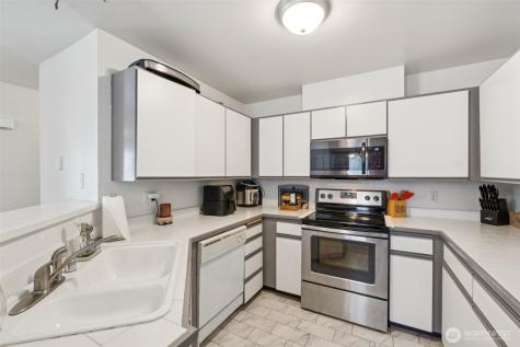 9210 Market Place Lake Stevens WA 98258