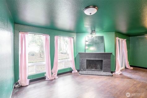 110 SW 116th Street Seattle WA 98146