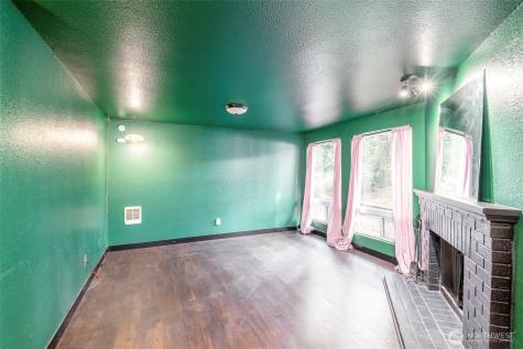 110 SW 116th Street Seattle WA 98146