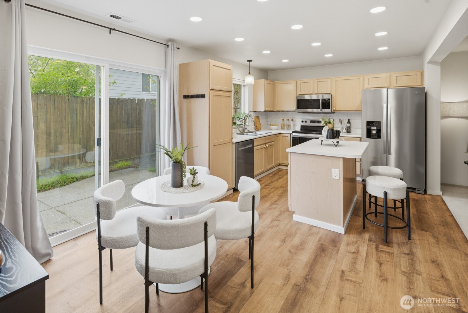 9816 21st Drive SE Everett WA 98208