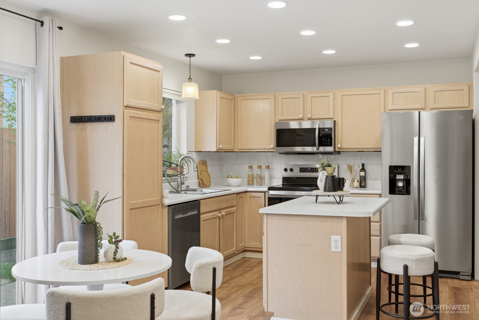 9816 21st Drive SE Everett WA 98208