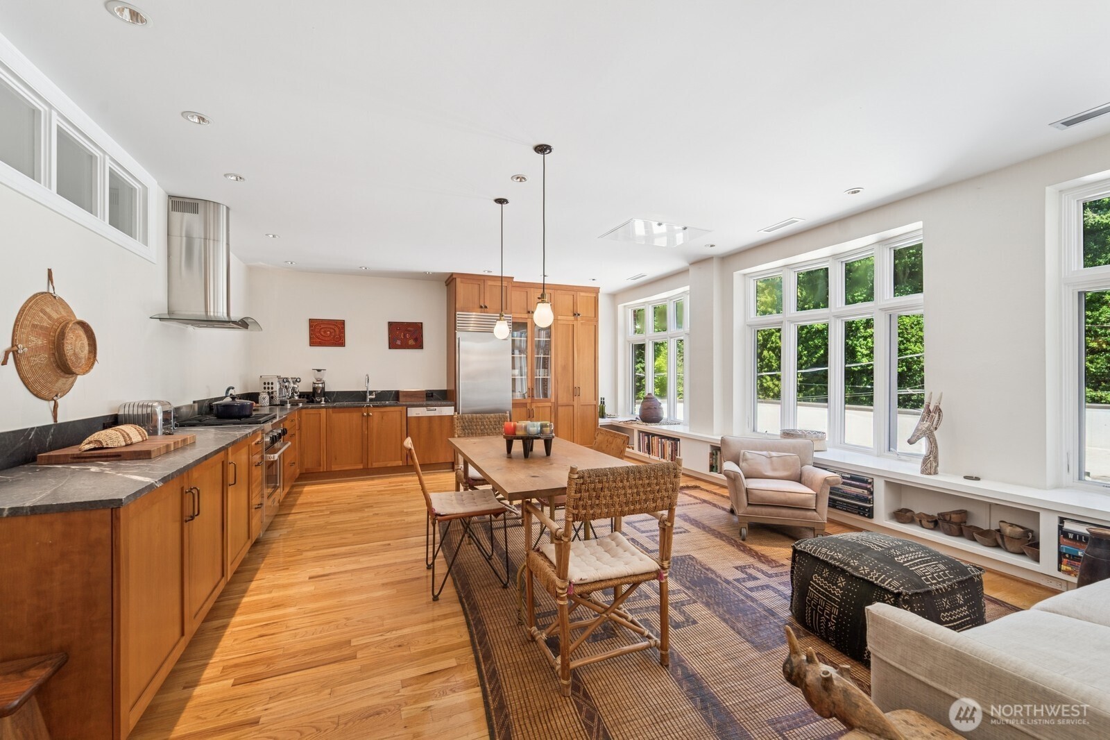 2809 Mount Rainier Drive S Seattle WA 98144