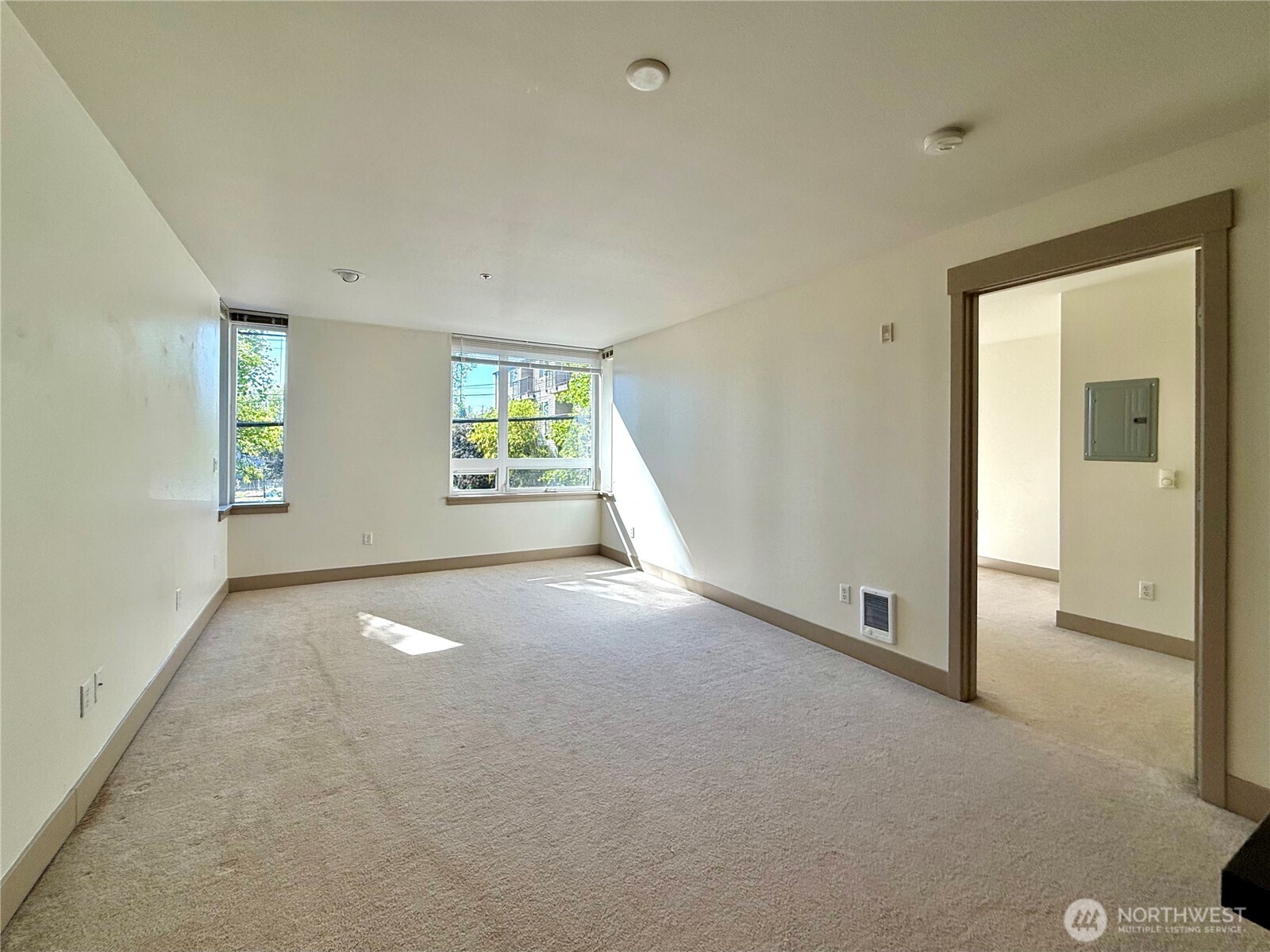 4547 8th Avenue NE Seattle WA 98105