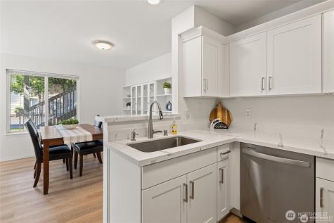 9210 Market Place Lake Stevens WA 98258