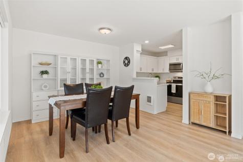 9210 Market Place Lake Stevens WA 98258