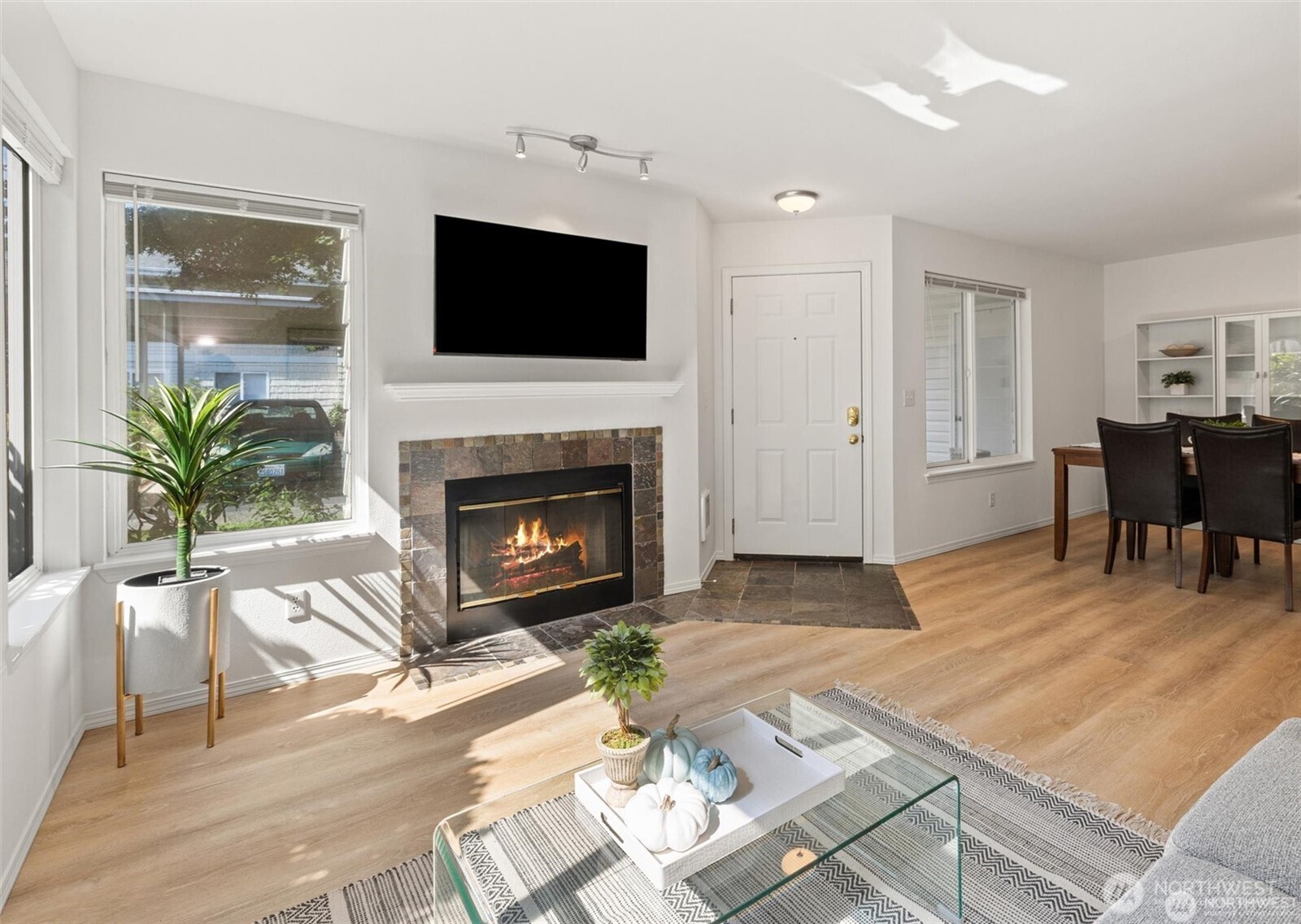 9210 Market Place Lake Stevens WA 98258