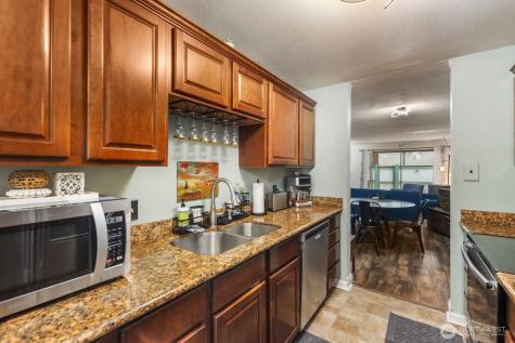 31845 18th Avenue SW Federal Way WA 98023