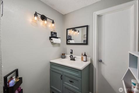 31845 18th Avenue SW Federal Way WA 98023