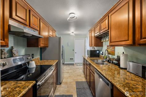 31845 18th Avenue SW Federal Way WA 98023