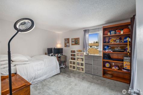31845 18th Avenue SW Federal Way WA 98023