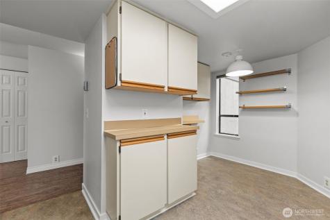 500 W Roy Street Seattle WA 98119