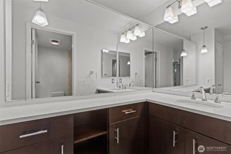 500 W Roy Street Seattle WA 98119