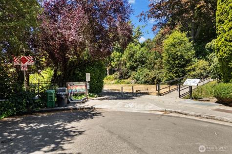 500 W Roy Street Seattle WA 98119
