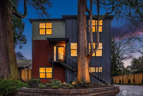 2615 NE 87th Street Seattle WA 98115