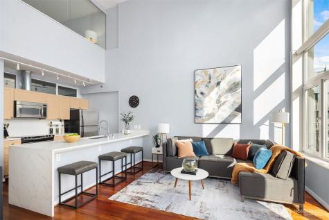 2717 Western Avenue Seattle WA 98121