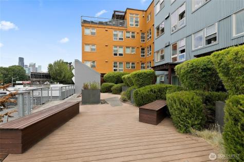 827 Hiawatha Place S Seattle WA 98144