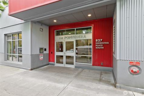 827 Hiawatha Place S Seattle WA 98144