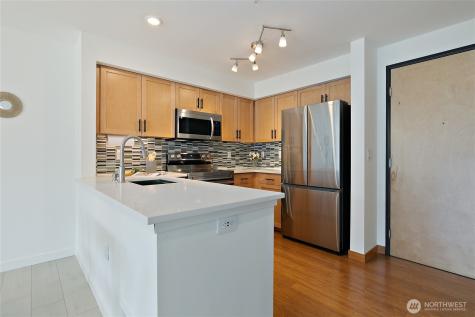 827 Hiawatha Place S Seattle WA 98144