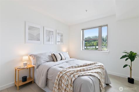 827 Hiawatha Place S Seattle WA 98144