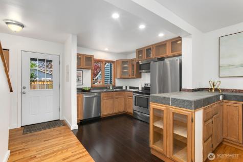 1816 Jefferson Street Seattle WA 98122
