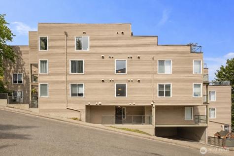 3022 SW Bradford Street Seattle WA 98126