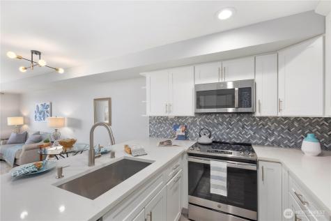 3022 SW Bradford Street Seattle WA 98126