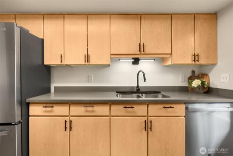 4707 W Lake Sammamish Parkway SE Issaquah WA 98027