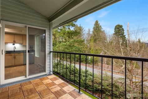 4707 W Lake Sammamish Parkway SE Issaquah WA 98027