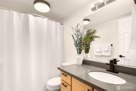 4707 W Lake Sammamish Parkway SE Issaquah WA 98027