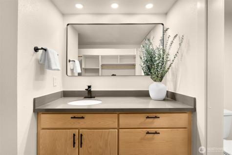 4707 W Lake Sammamish Parkway SE Issaquah WA 98027