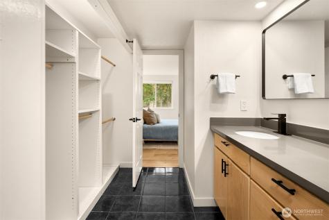 4707 W Lake Sammamish Parkway SE Issaquah WA 98027