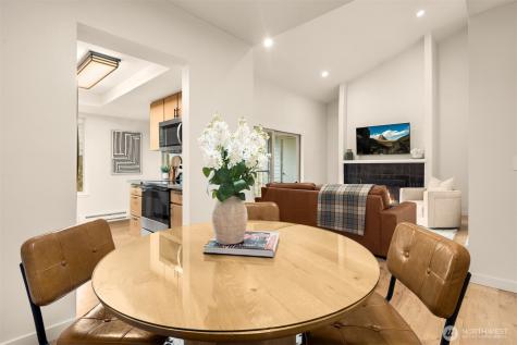 4707 W Lake Sammamish Parkway SE Issaquah WA 98027