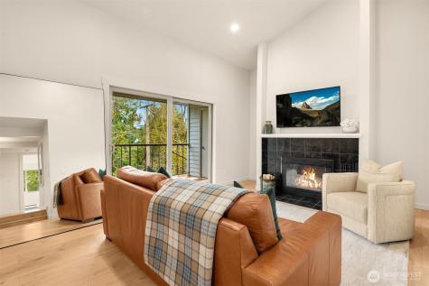 4707 W Lake Sammamish Parkway SE Issaquah WA 98027